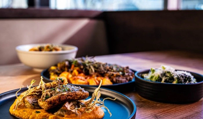 Whats 3128 Social House 3